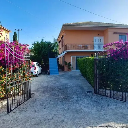 Penelope's House Apartment
