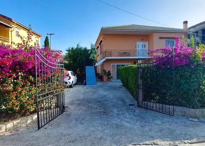 Penelope's House Apartment